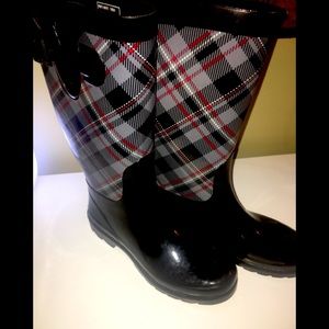 Capelli of New York Plaid Rain Boots